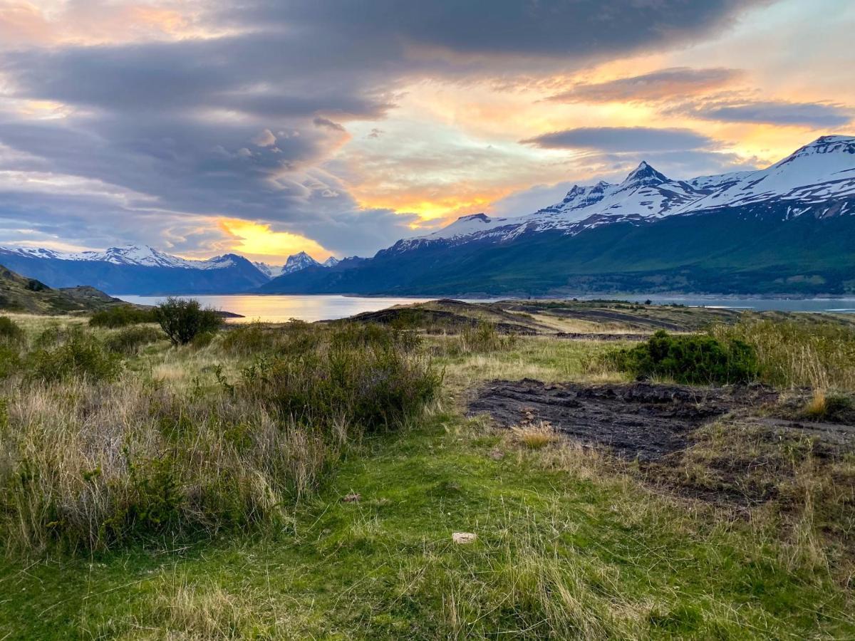 Estancia Nibepo Aike Colonia Francisco Perito Moreno Eksteriør bilde